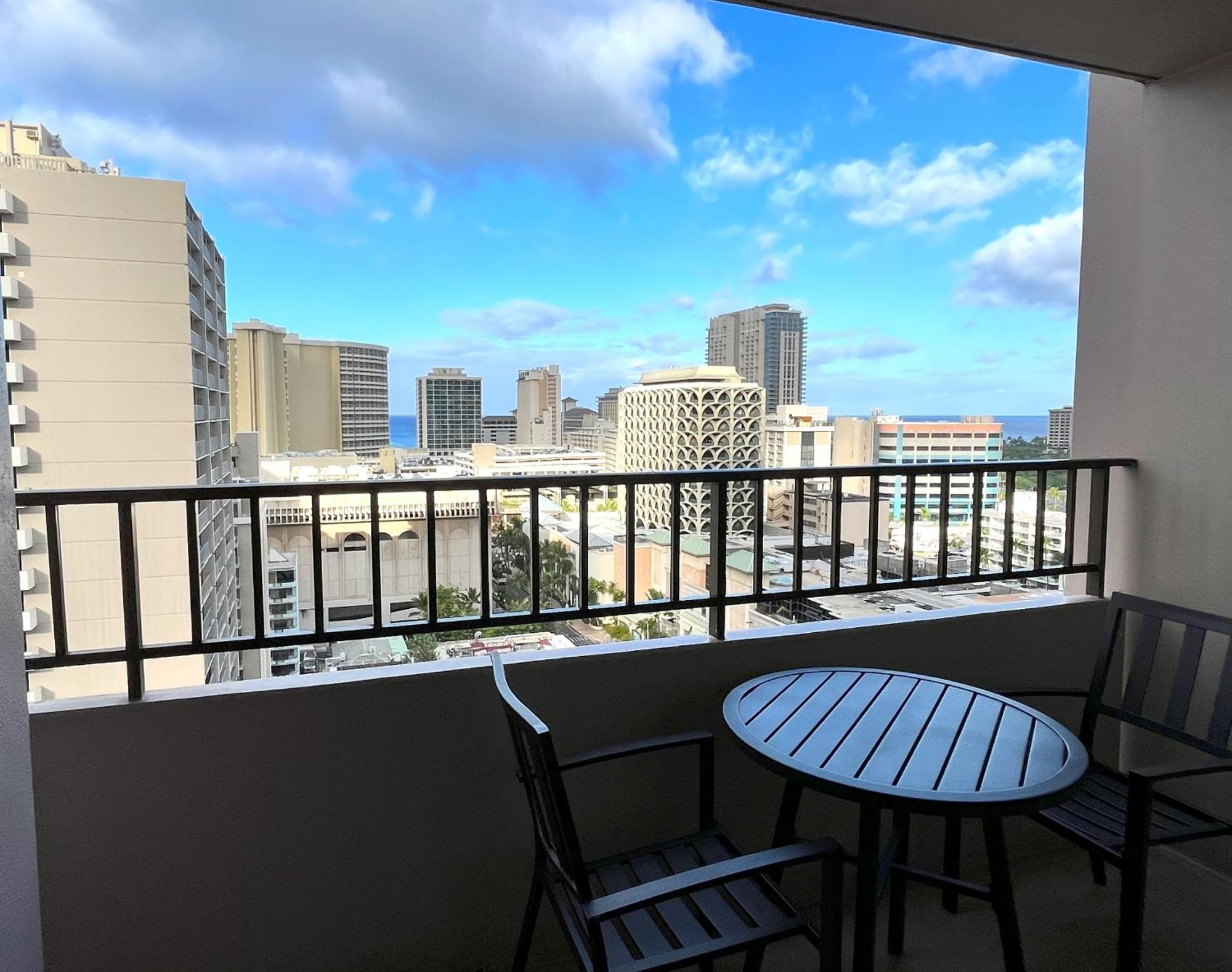 Royal Kuhio 1712 - Spacious Corner Unit With Stunning Ocean City Views In The Heart Of Waikiki! Villa Honolulu Exterior photo